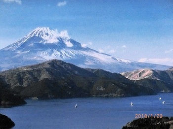 芦ノ湖と富士山2.jpg